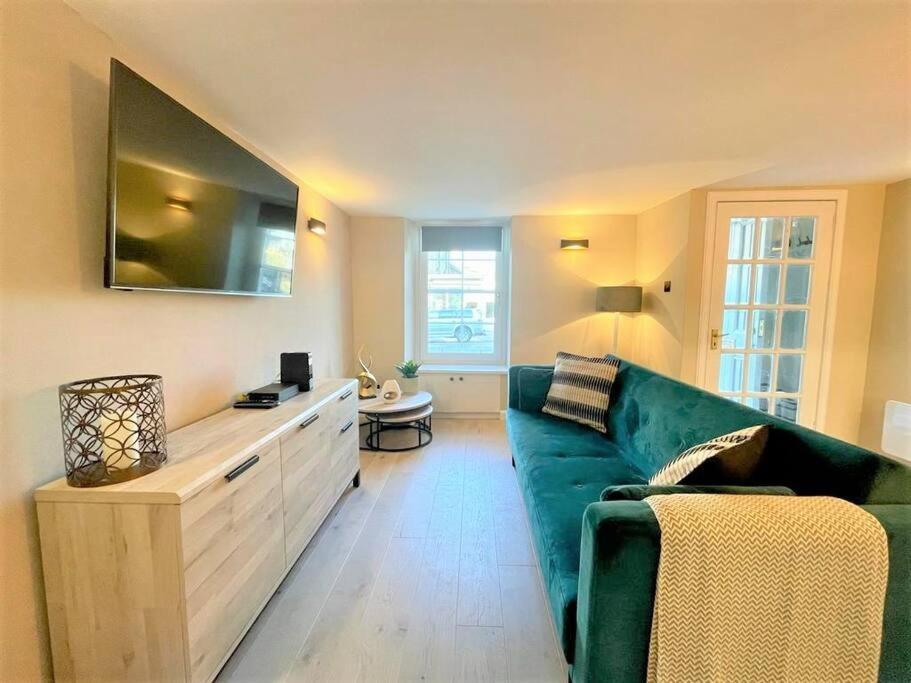 Stylish, Central And Cosy 1Bd Nr Canongate Edinburgh Bagian luar foto