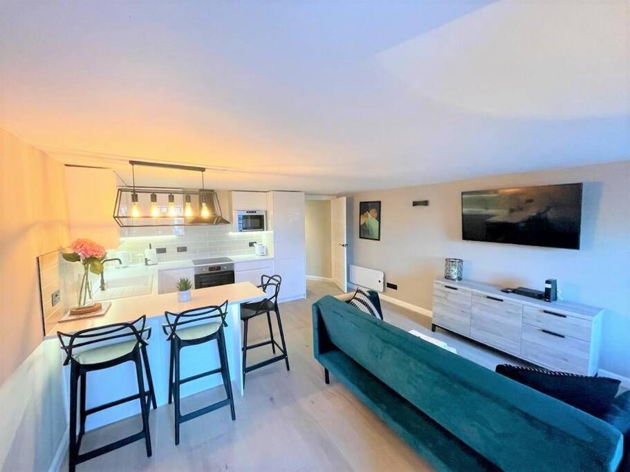 Stylish, Central And Cosy 1Bd Nr Canongate Edinburgh Bagian luar foto