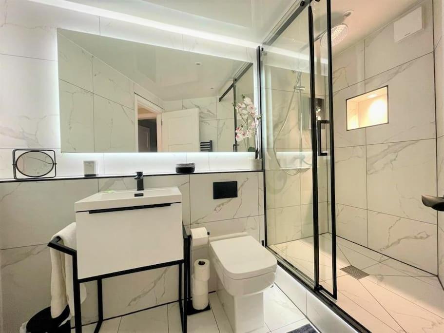 Stylish, Central And Cosy 1Bd Nr Canongate Edinburgh Bagian luar foto